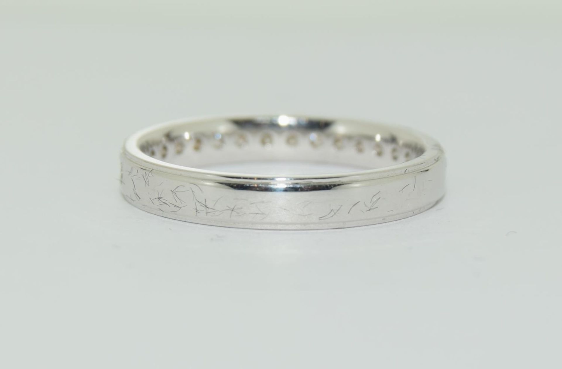 18ct white gold diamond half eternity ring approximate weight 2.9g approximate diamond weight 0.26ct - Image 3 of 5