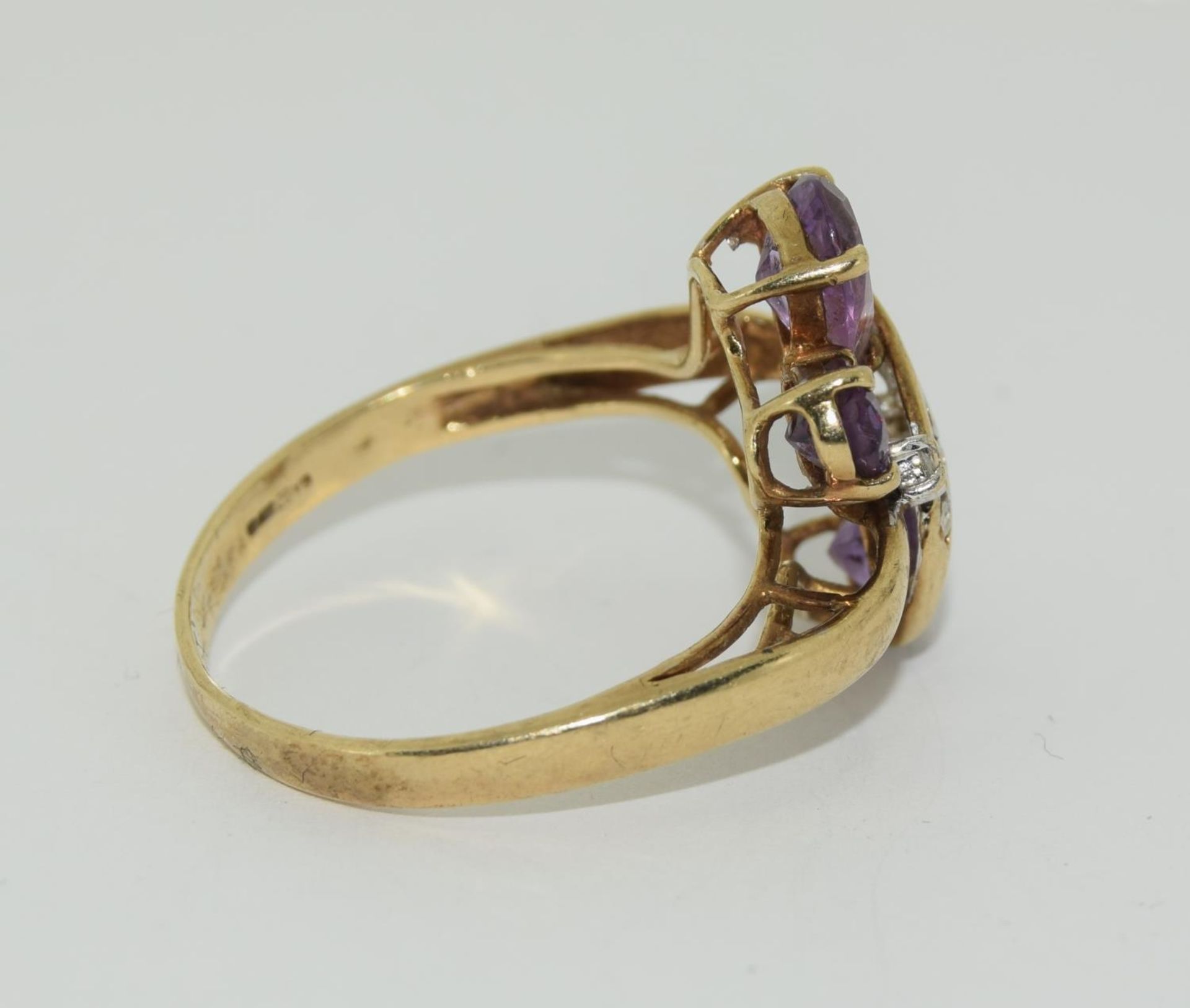 9ct gold ladies Amethyst and diamond sweep ring size R - Image 2 of 5