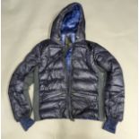 Moncler puffer jacket. Size 5. Ref X392.