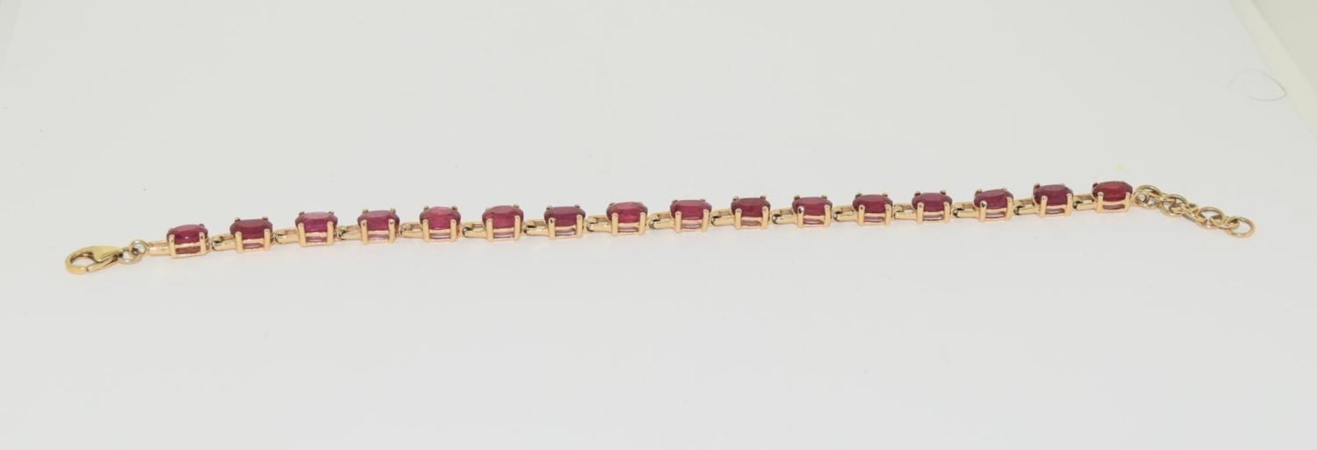 9ct gold ladies ruby line bracelet 18cm long