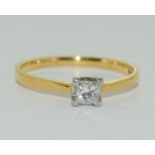 18ct gold diamond solitare ring with princess cut stone of approx 0.25ct size N