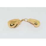 9ct gold boxing gloves pendant
