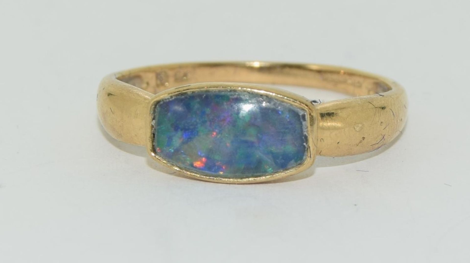 9ct gold ladies Opal bar set ring size R - Image 5 of 5