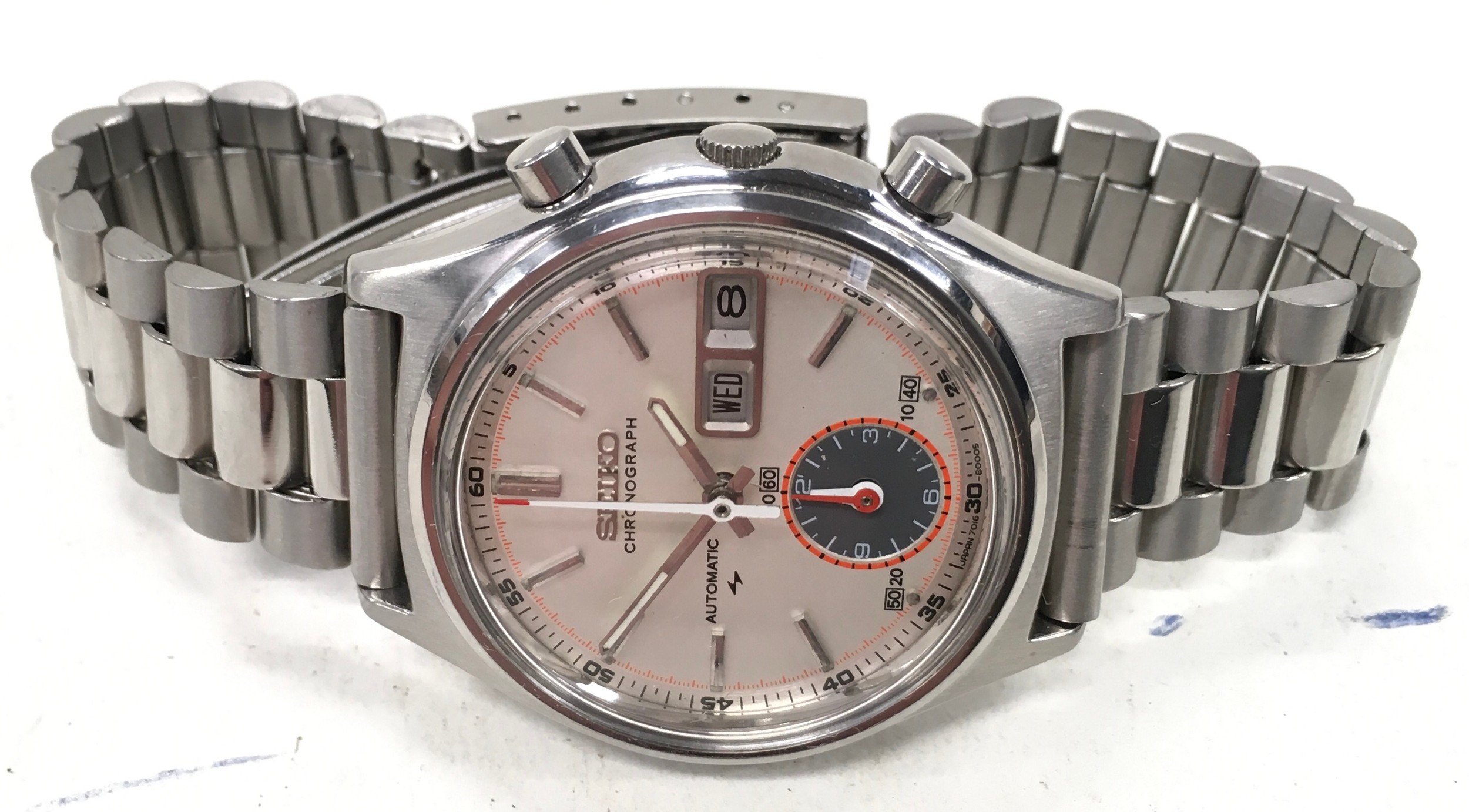 Vintage Seiko 'Flyback' gents automatic chronograph. Model ref 7016-8001. Serial number dates this - Image 2 of 4