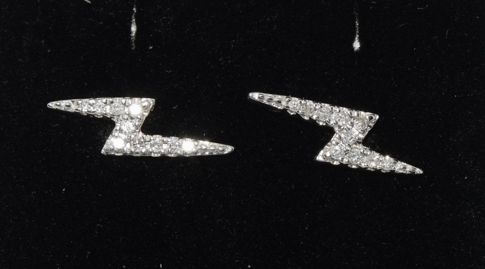 Pair of 18ct White Gold Diamond Lightening Bolt Stud Earrings - Image 4 of 5