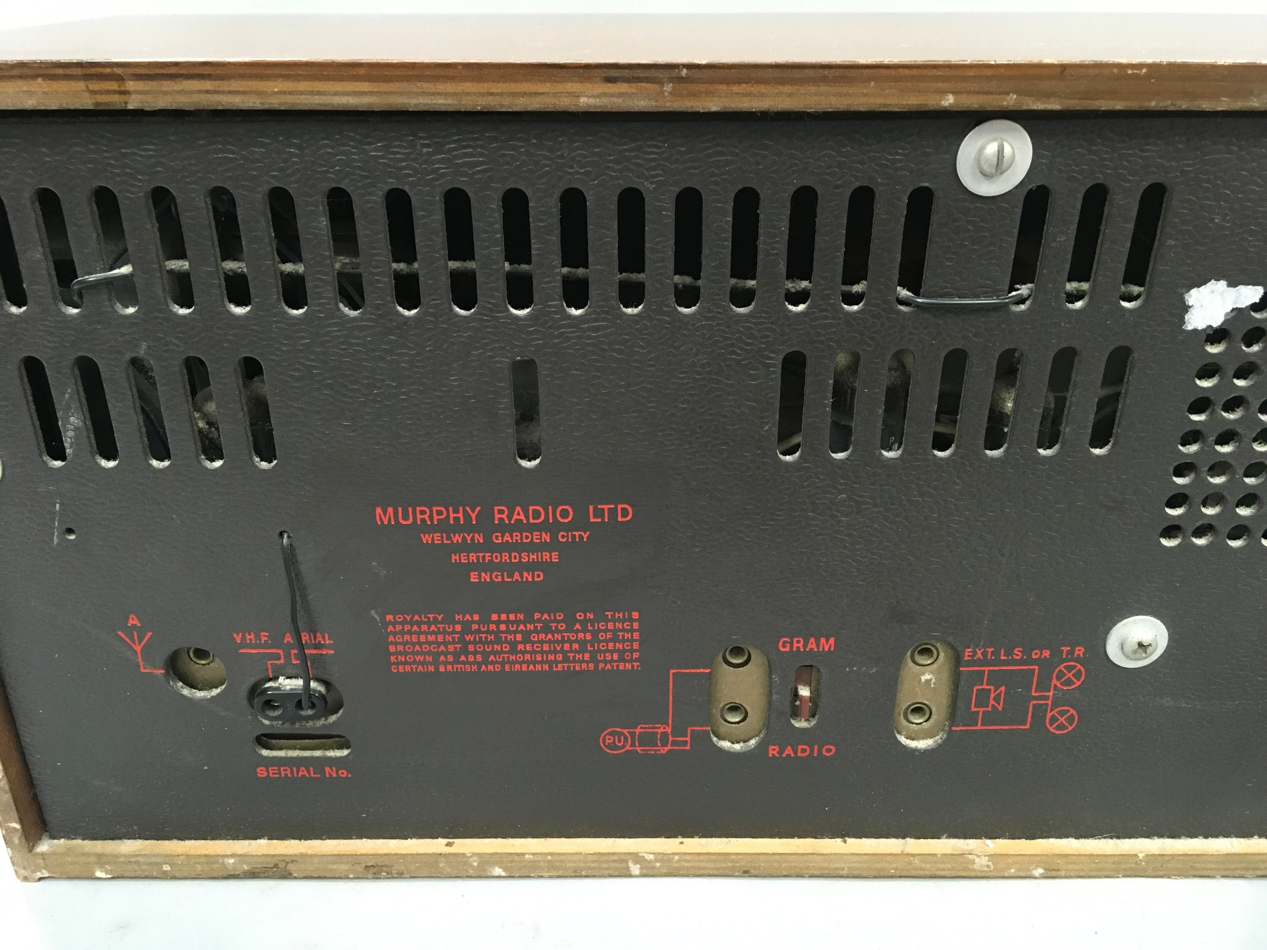 Vintage 1950s Murphy valve Radio (vendor advises this was very first VHF Valve Radio). - Image 4 of 5