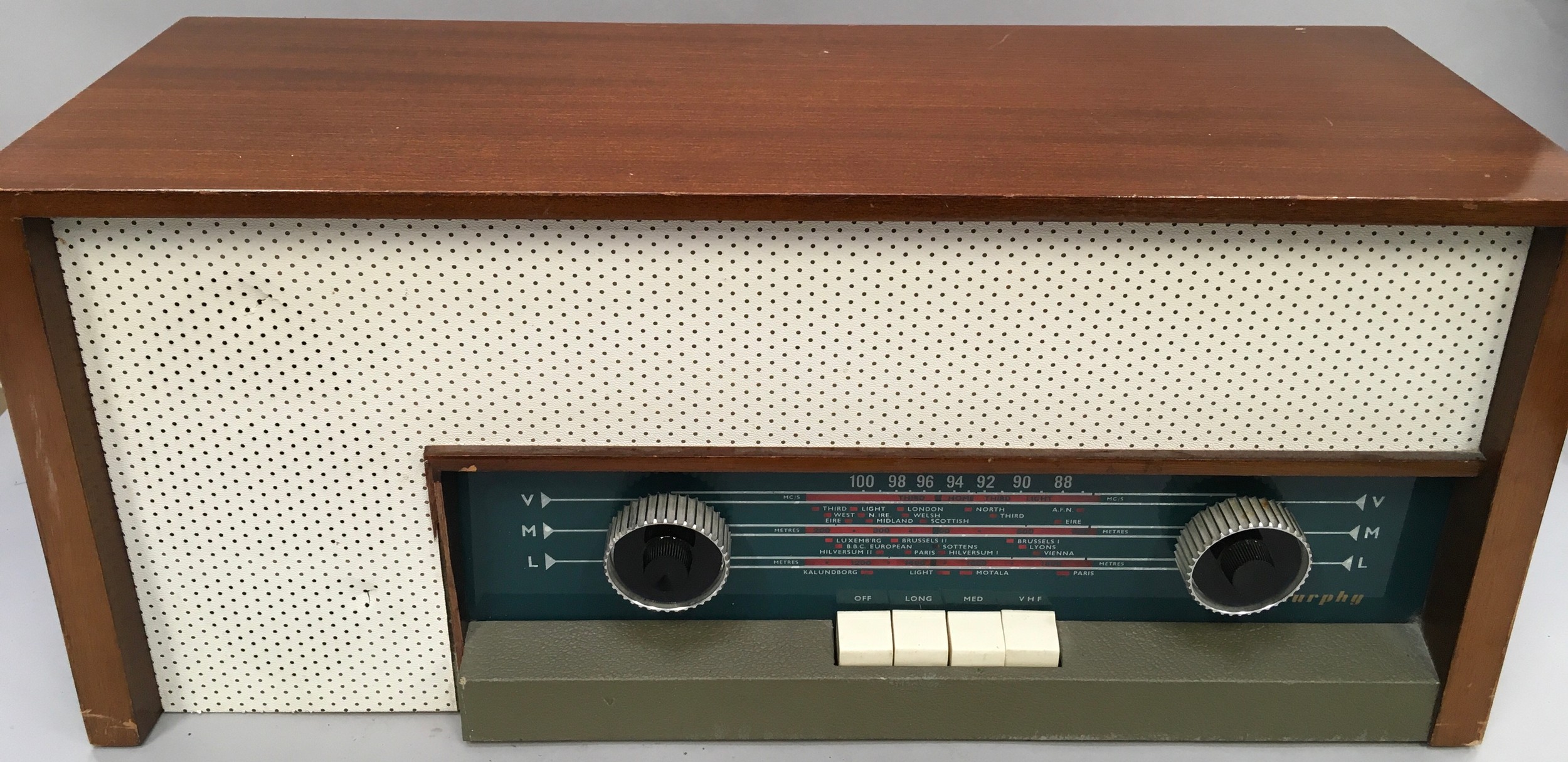 Vintage 1950s Murphy valve Radio (vendor advises this was very first VHF Valve Radio).