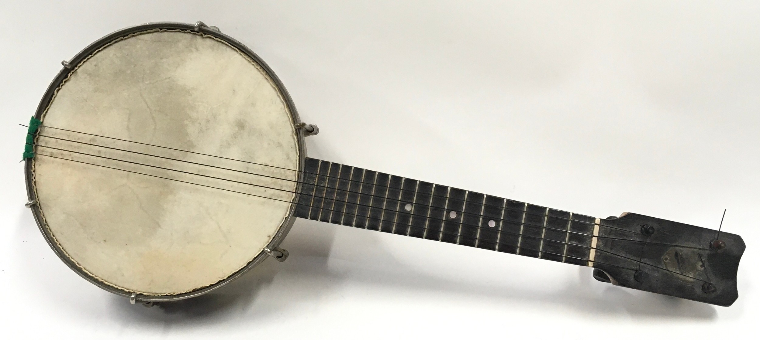 A vintage Keech banjolele.