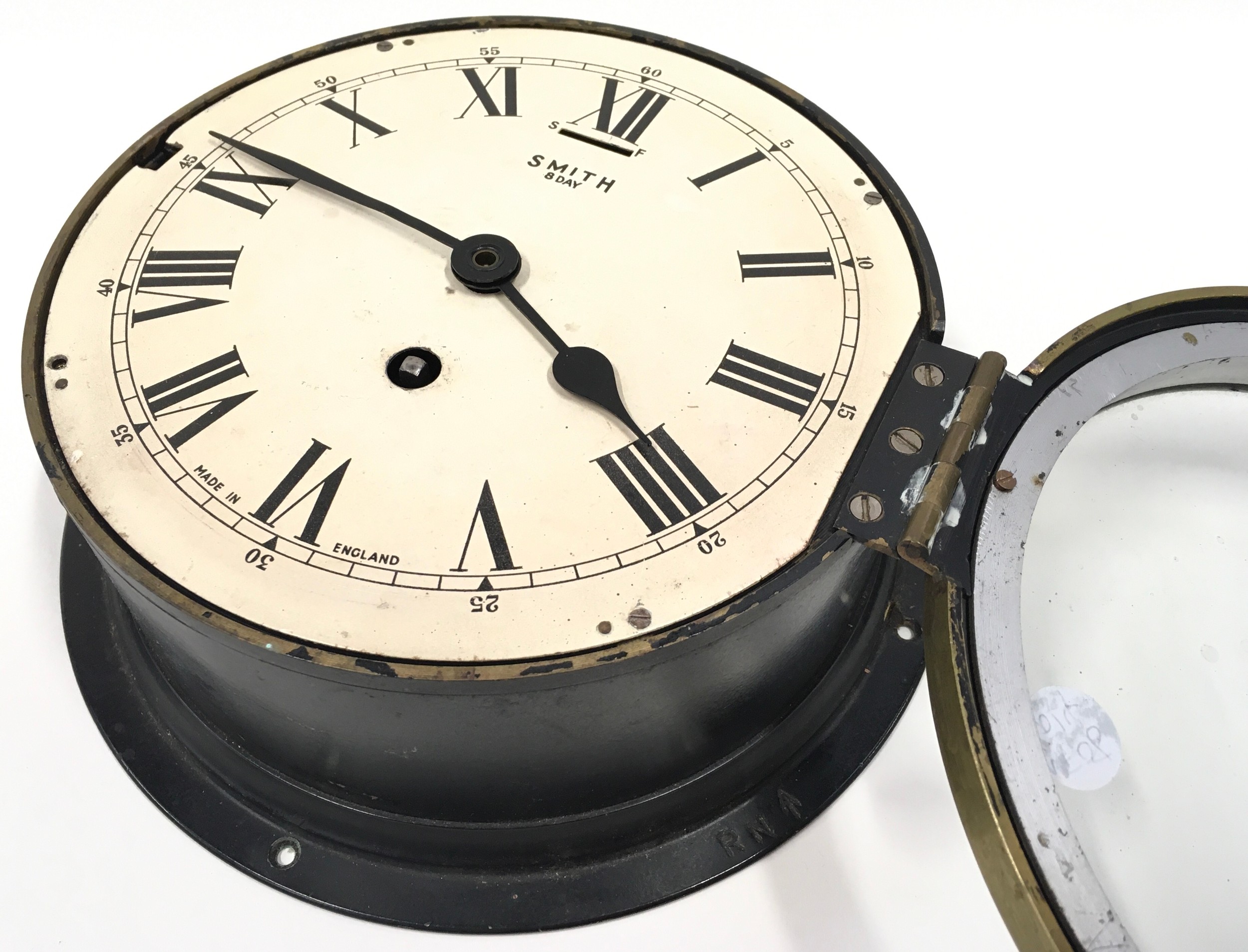 Royal Navy military marked Smith 8 day large deck clock working with key, face 19cm depth 12cm - Image 3 of 4