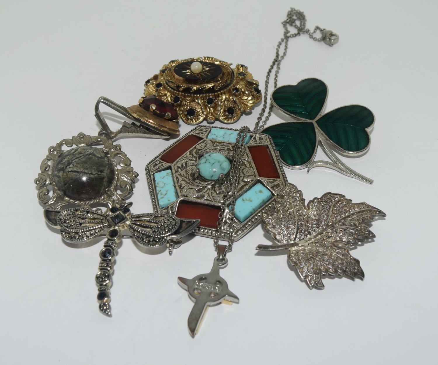 Collection of brooches and costume jewellery