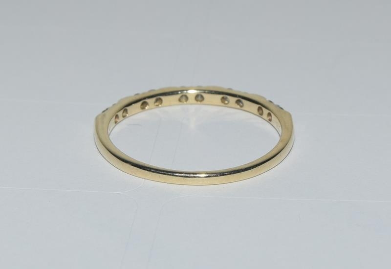 9ct gold ladies diamond 10 stone gold band ring size S - Image 3 of 5