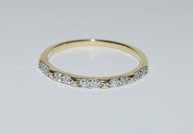 9ct gold ladies diamond 10 stone gold band ring size S