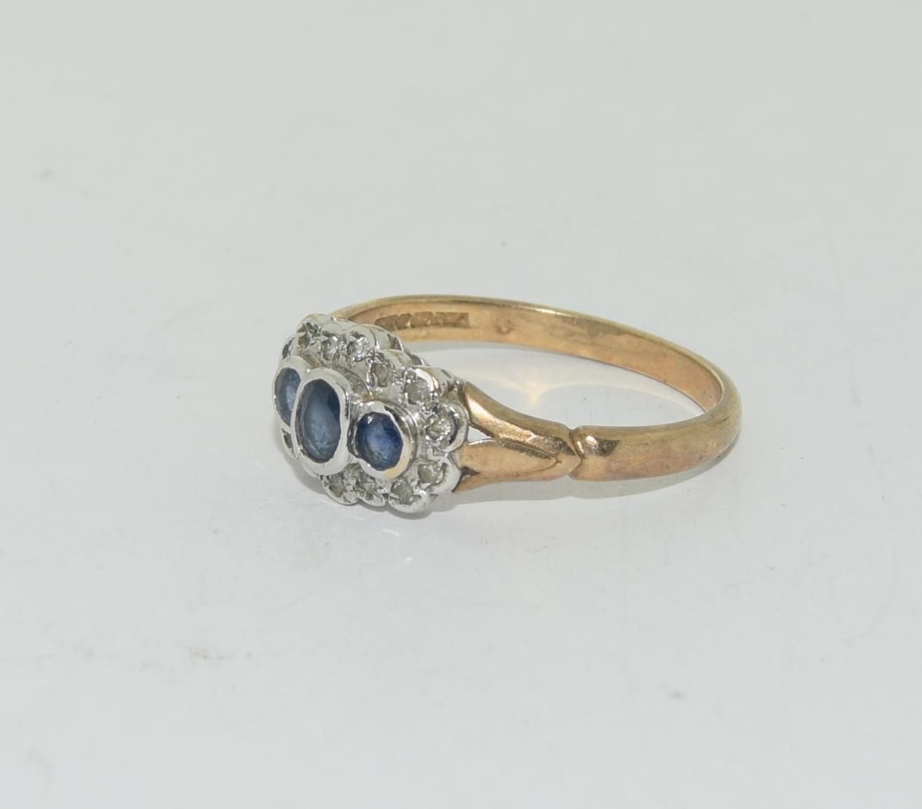 A 9ct gold Antique sapphire and diamond ring, Size P - Image 4 of 5