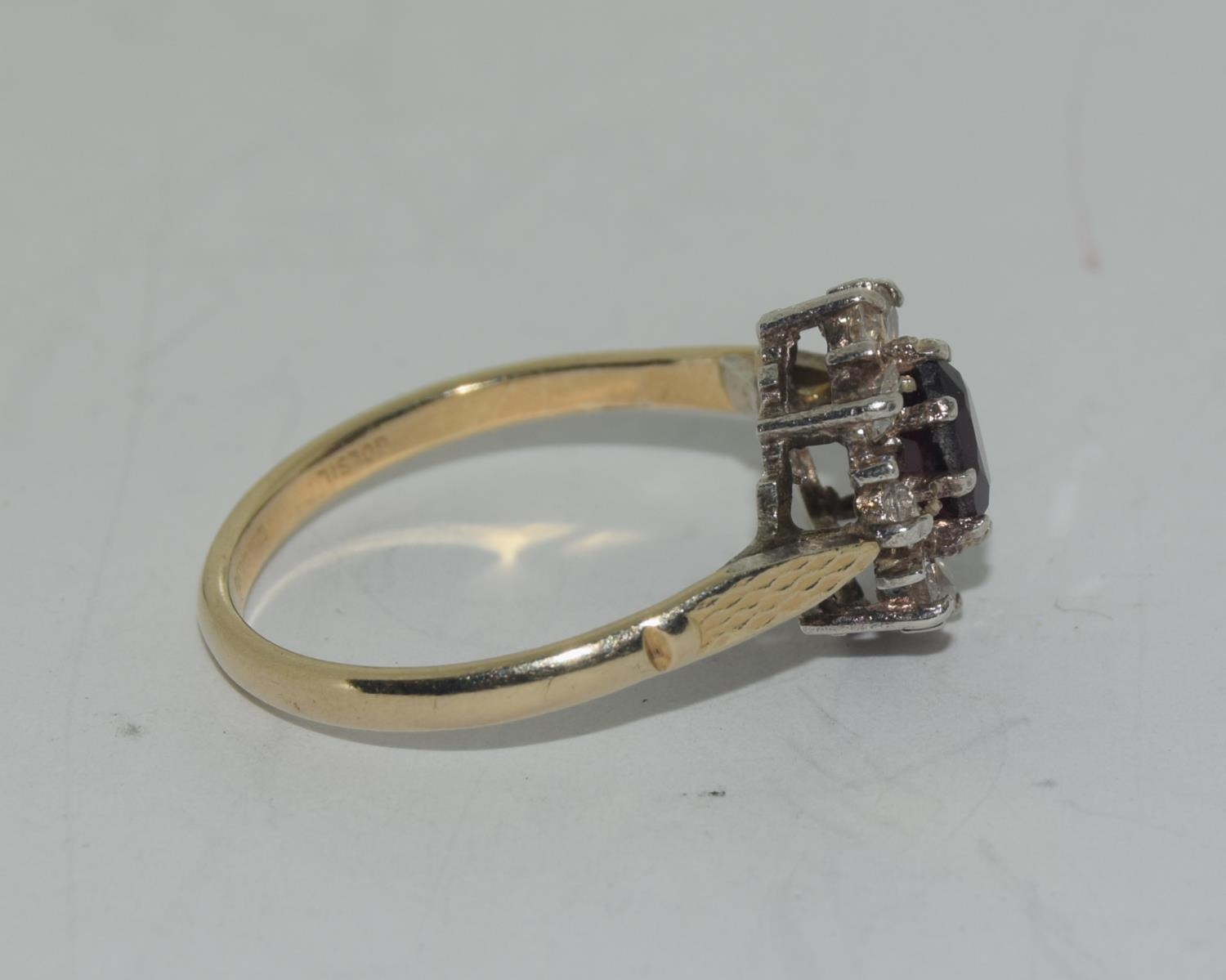 1970's gold on sterling silver garnet cluster ring, Size O - Image 2 of 3