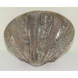 Silver opening clam shell trinket pot 260 gm 13x9cm