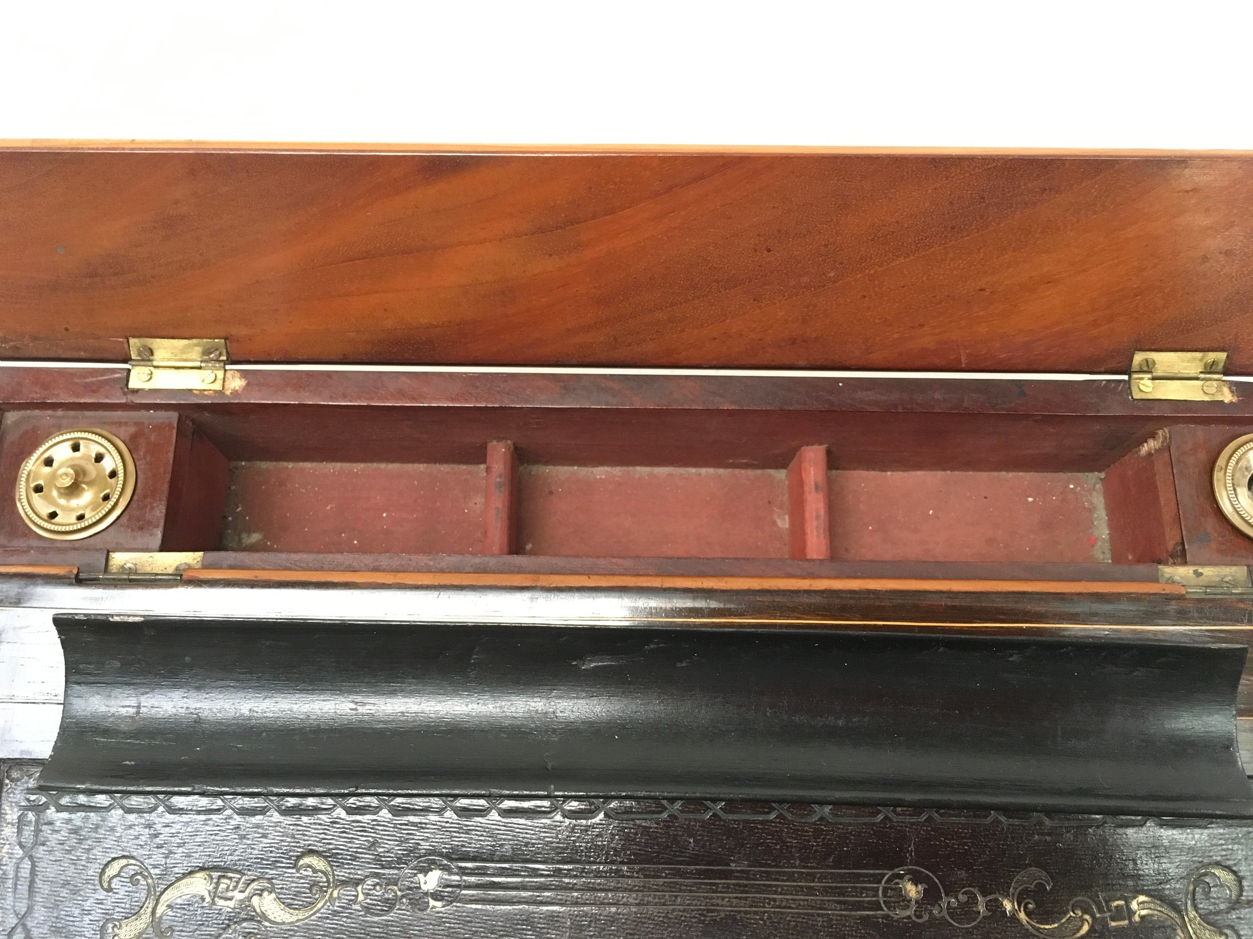 A Rosewood tabletop writing slope with two hinged compartments, leather insert, circa 18th century. - Image 5 of 6