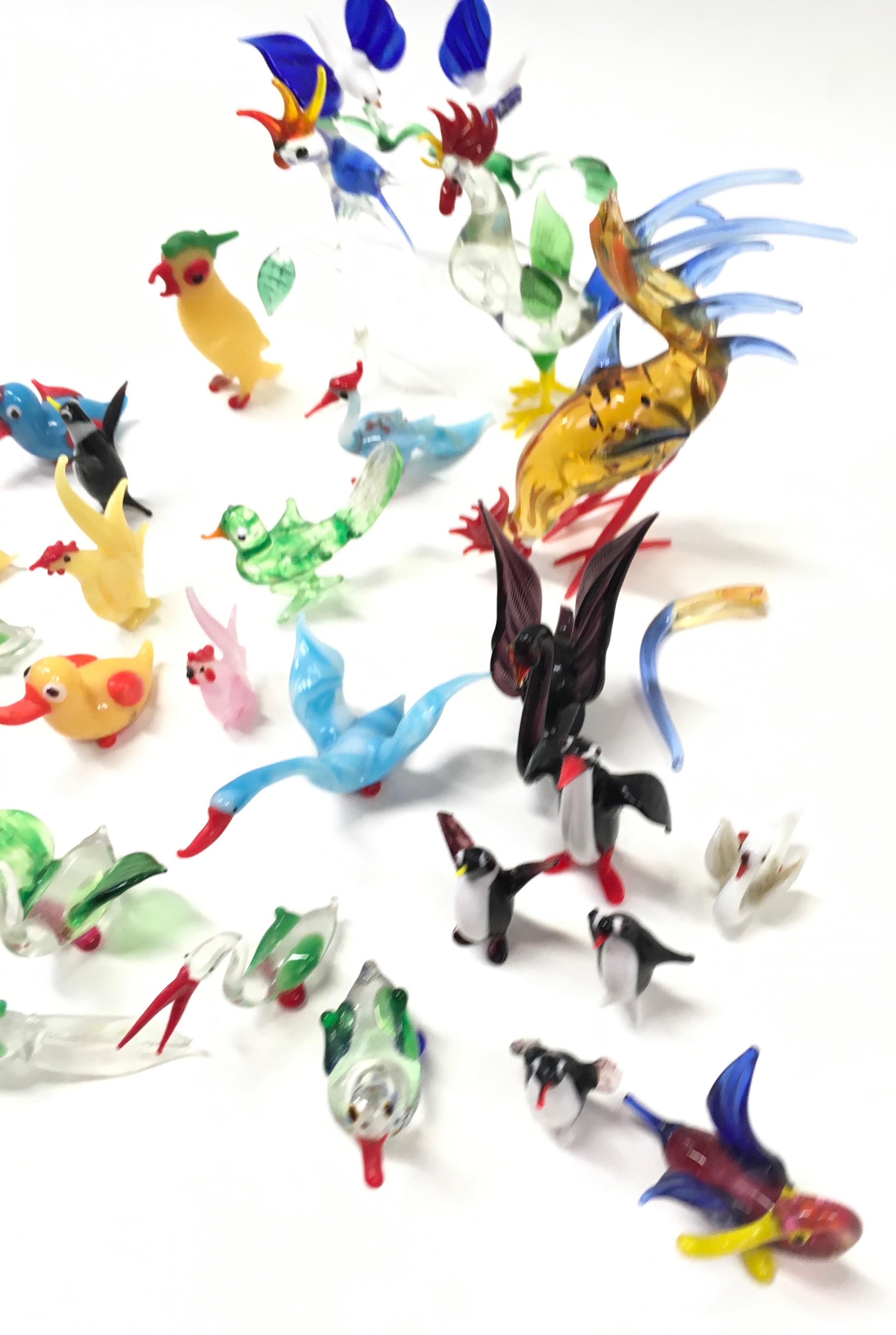 A collection of small Murano glass birds. - Image 3 of 4