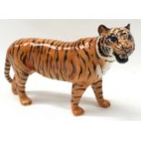 Beswick Tiger no 2096 1967-1990 19x33x9cm.