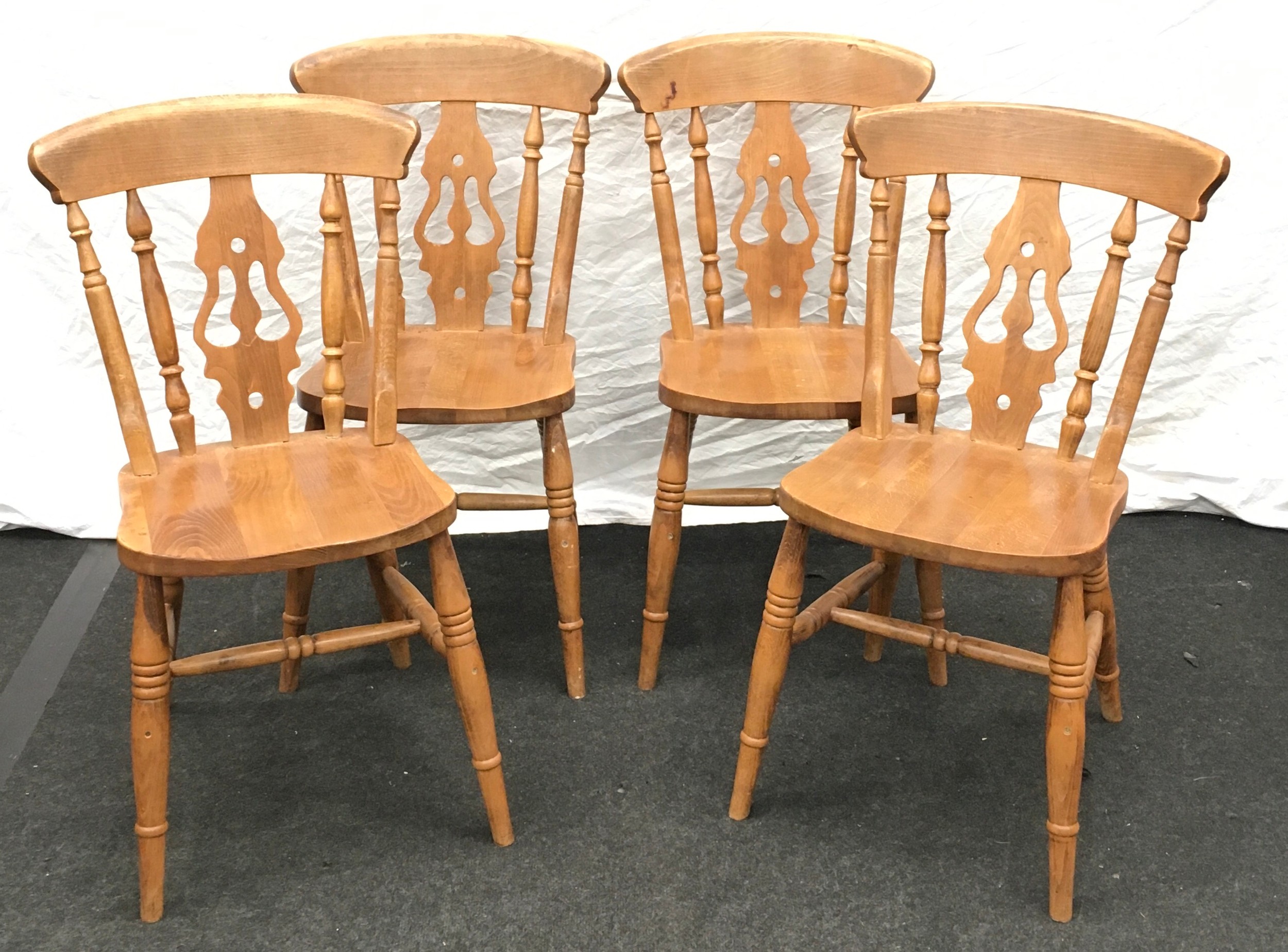 Set 4 elm seat farmhouse chairs with lira back on turned ring support and cross stretcher 90x45x45cm