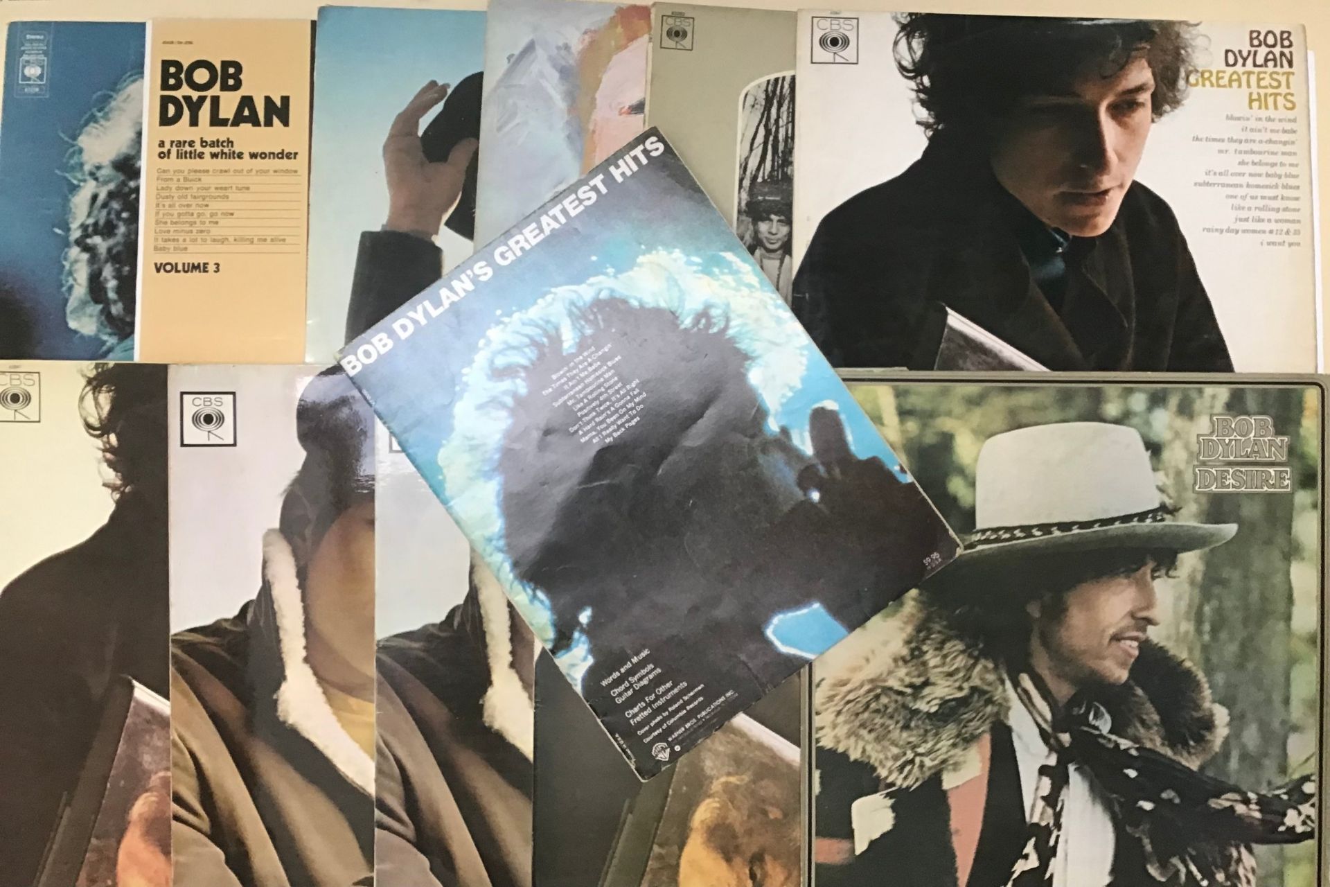 COLLECTION OF BOB DYLAN LP VINYL RECORDS. Here we have 11 albums from Mr Dylan to include - Greatest