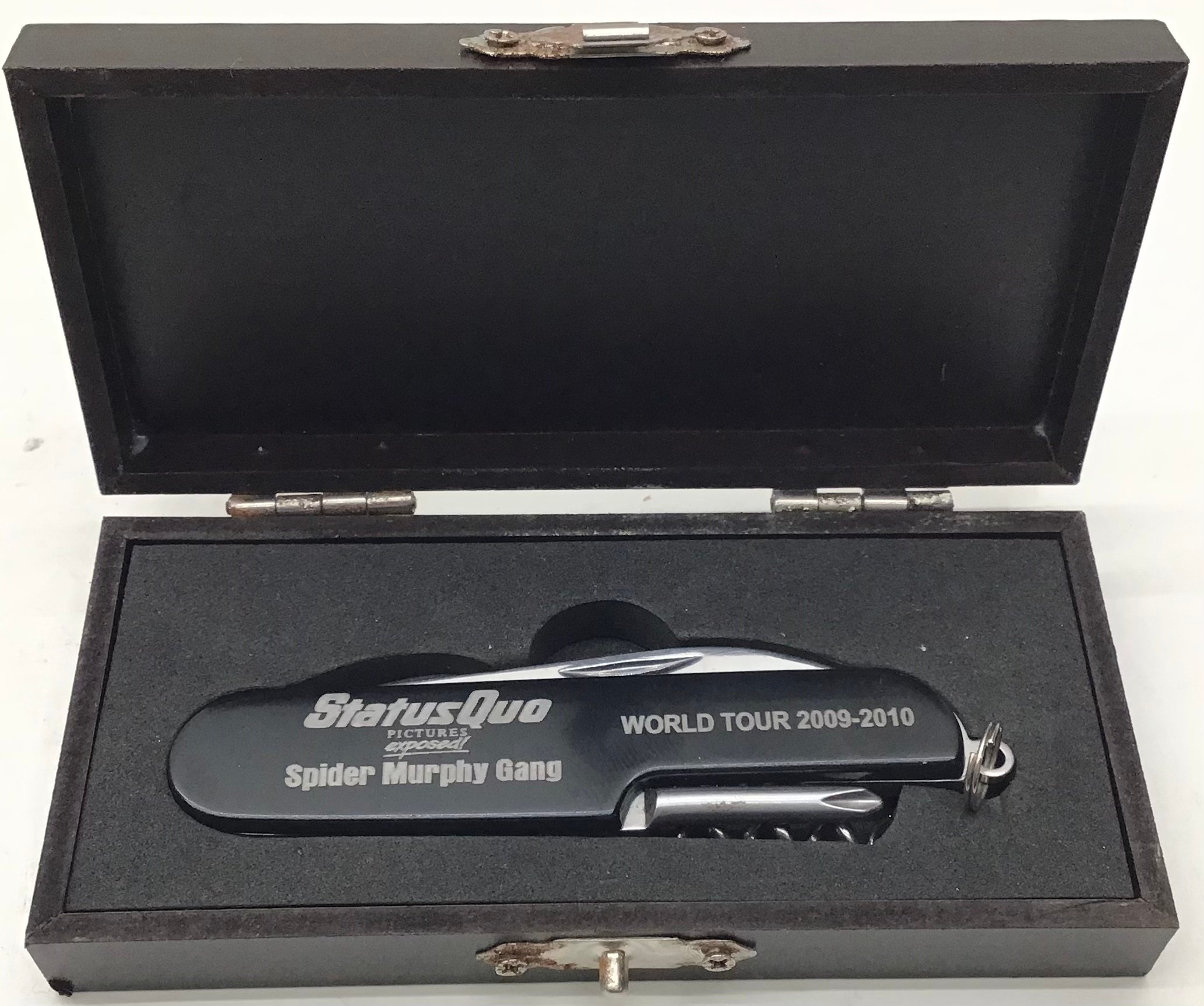 STATUS QUO PENKNIFE. Here we have a genuine boxed penknife from the 2009 - 2010 World Tour. - Image 2 of 2