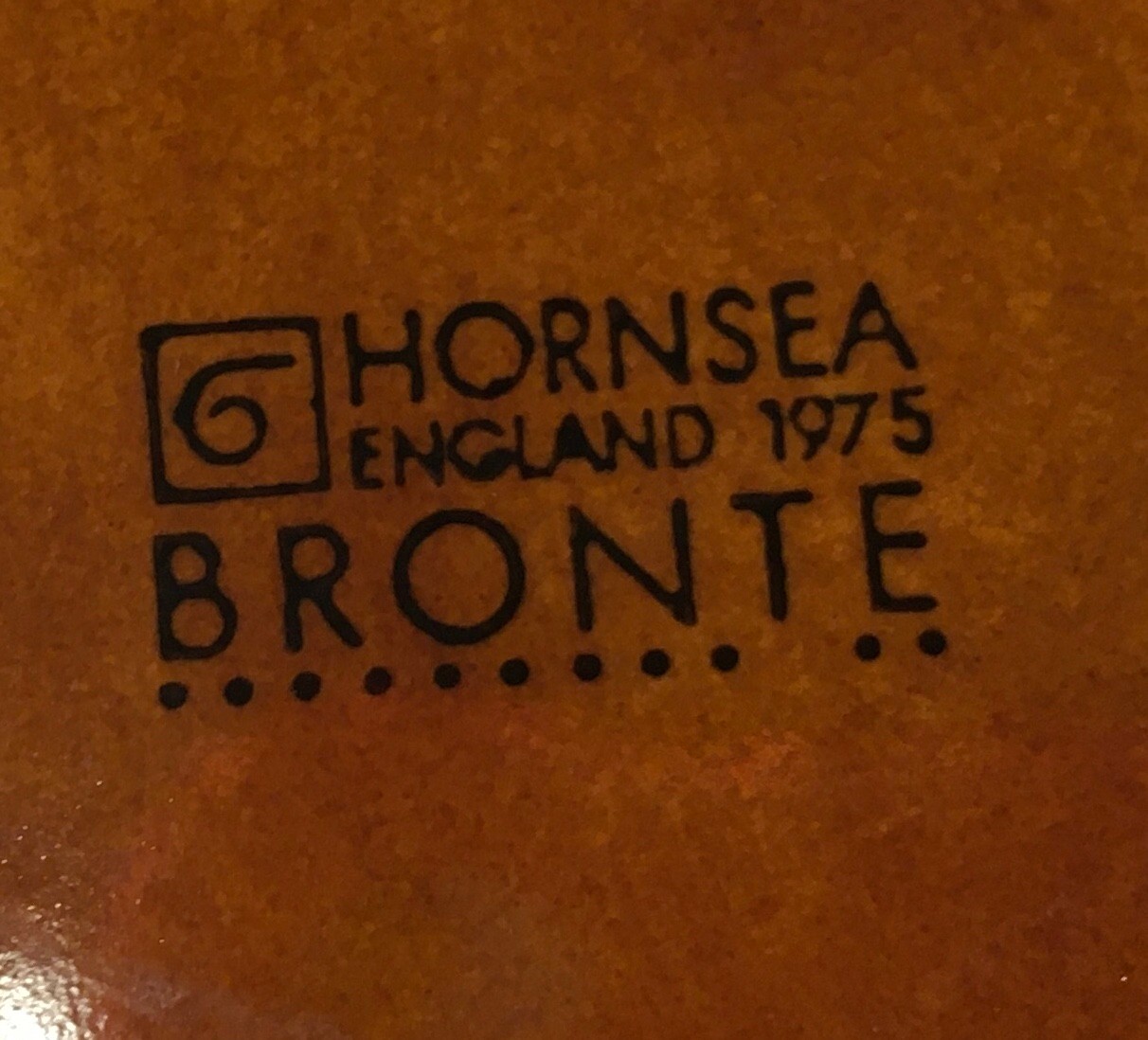 Extensive collection of Hornsey pottery teaware in the Bronte pattern to include cups, mugs, tea and - Image 5 of 5