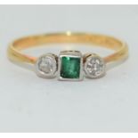 18ct gold and plat diamond and emerald ring size M ref 125648