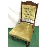 Antique Edwardian oak framed button back nursing chair. Seat height 14"