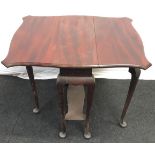 Vintage mahogany gateleg occasional side table. 56cm high x 70cm wide x 56deep (extended)