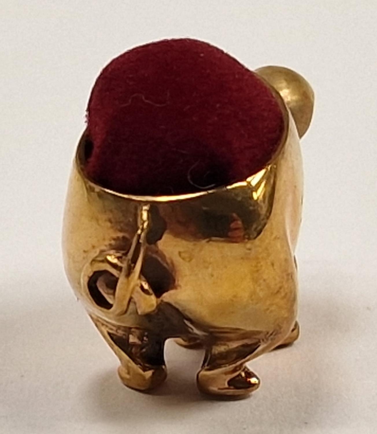 A brass pig pincushion - Image 3 of 5