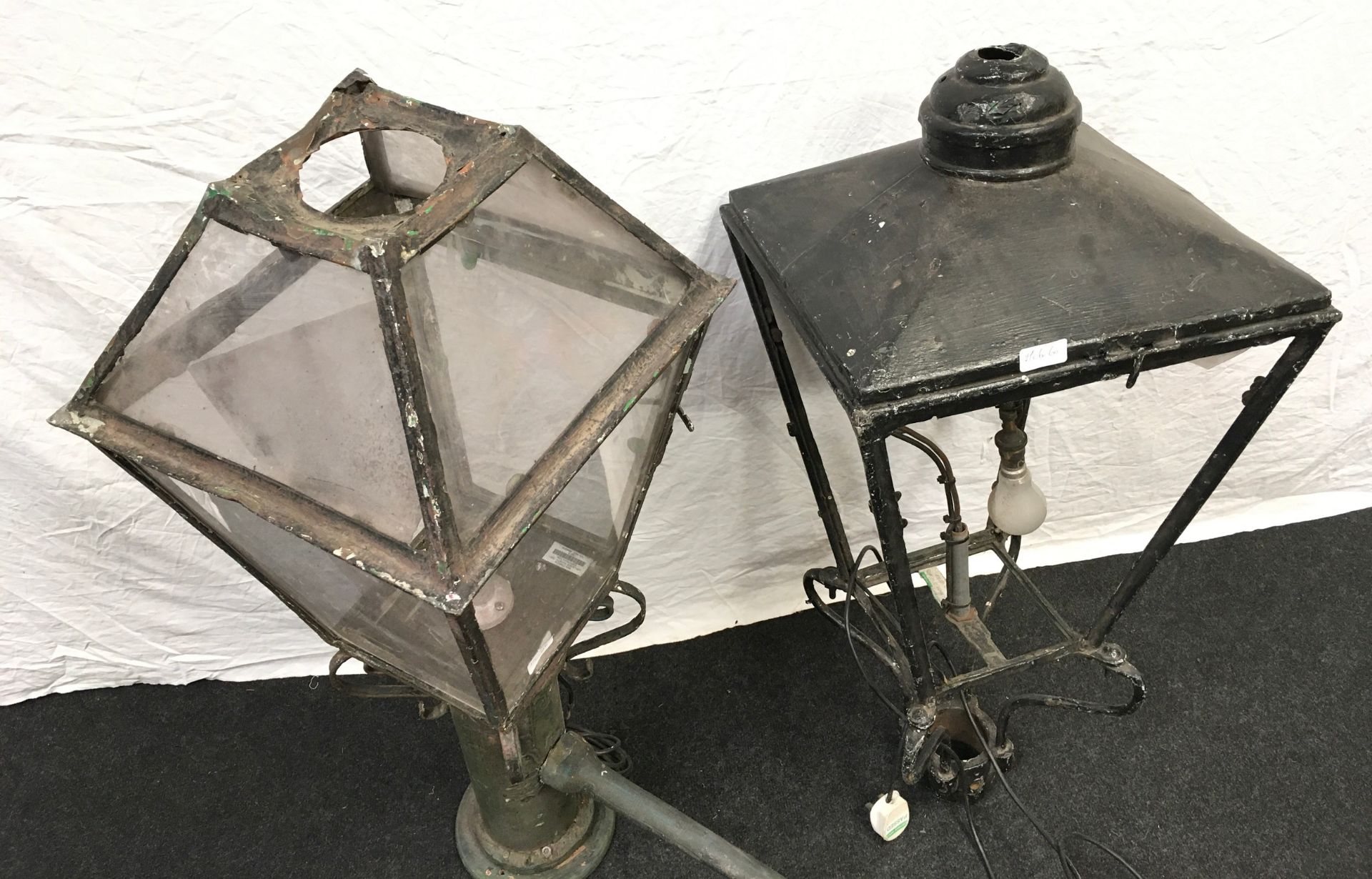 Two Vintage Lantern/street lamps converted to electricity - Image 2 of 3