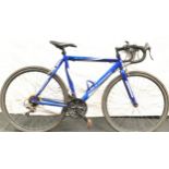 A Vittesse blue bicycle with 18 gears, frame size 23"/58cm