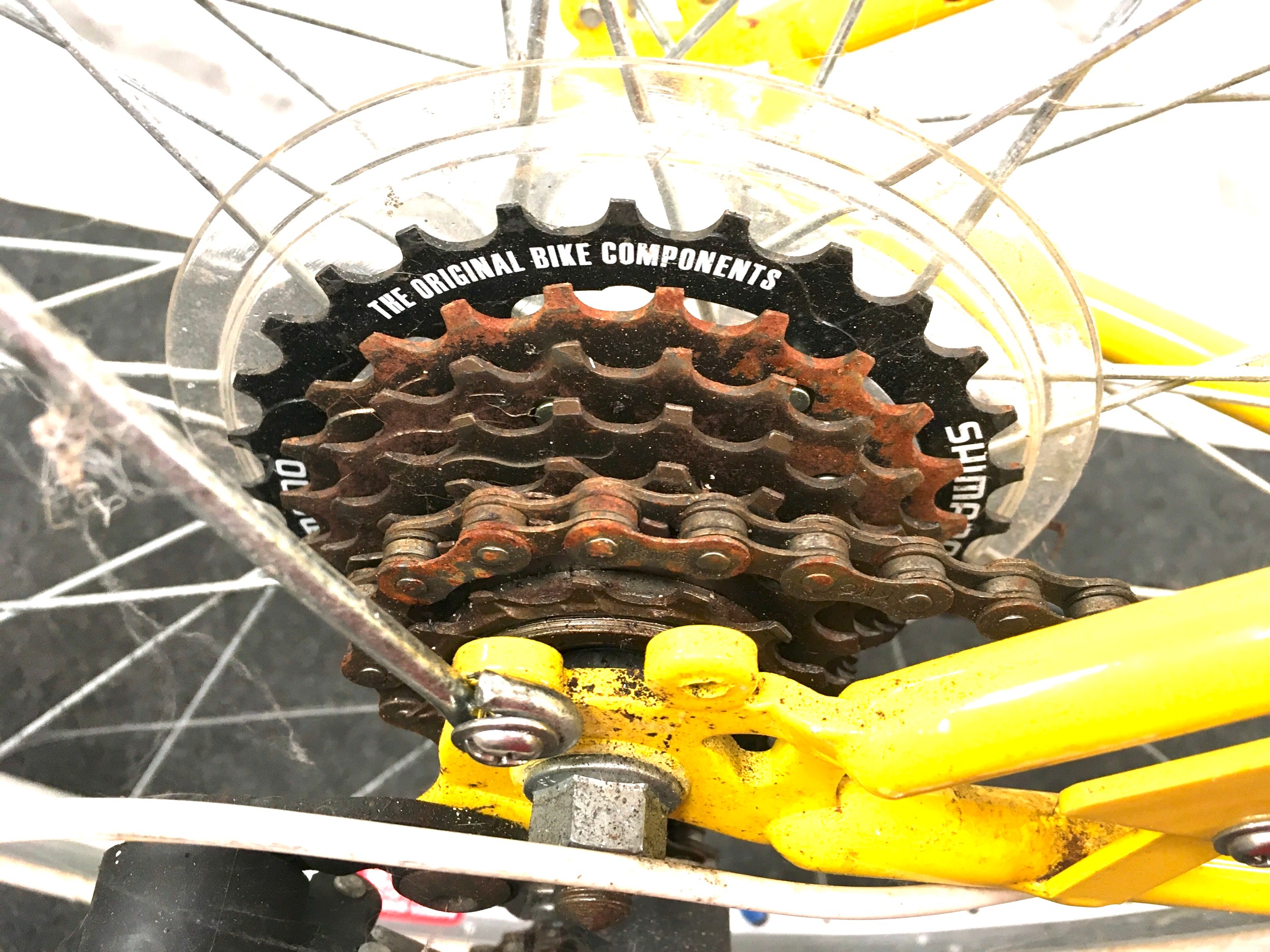 A Claude Butler Cambridge yellow bicycle, with 6 gears and frame size 18"/46cm - Bild 2 aus 2