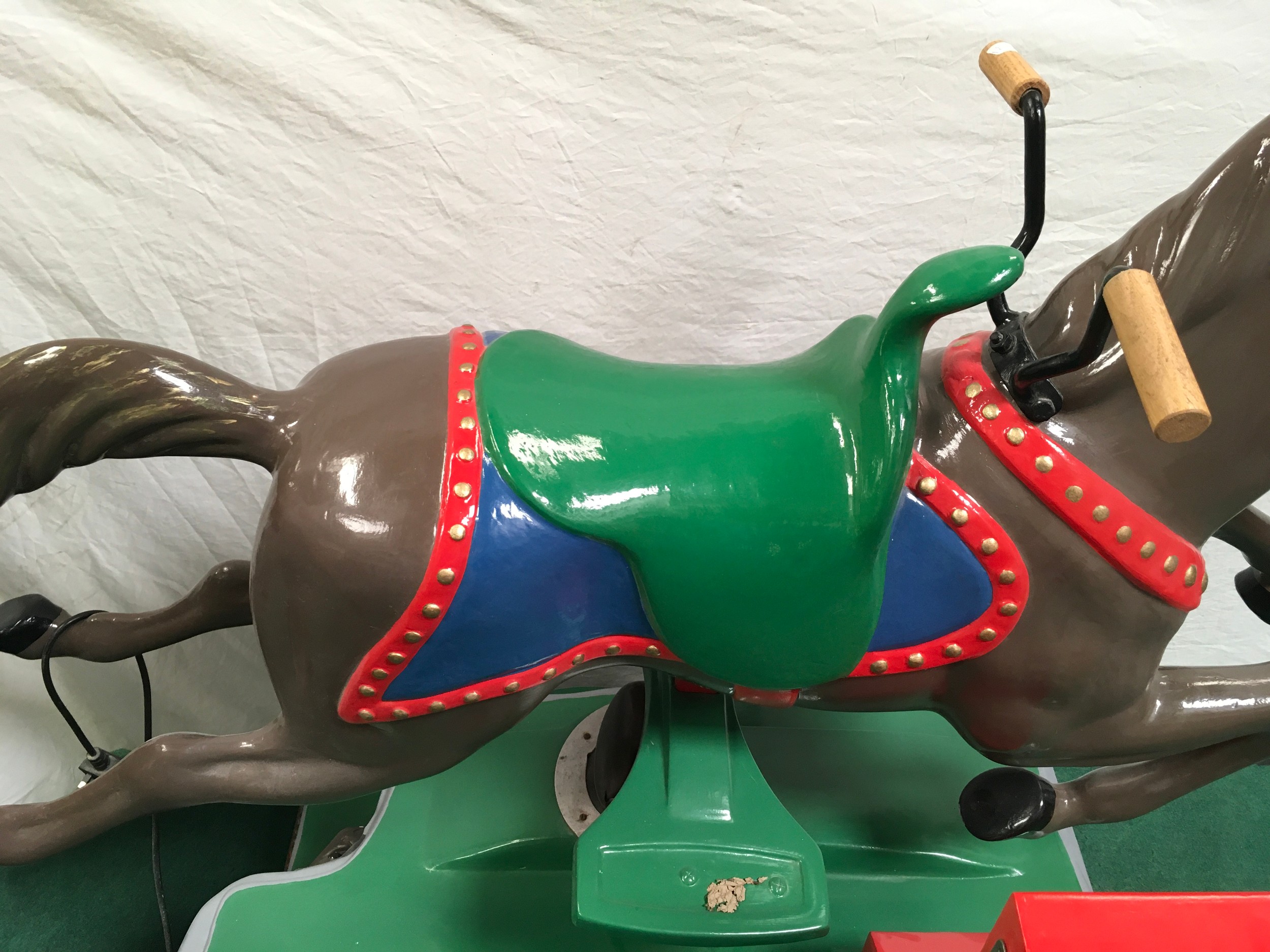 Coin operated ride on horse. - Image 6 of 7