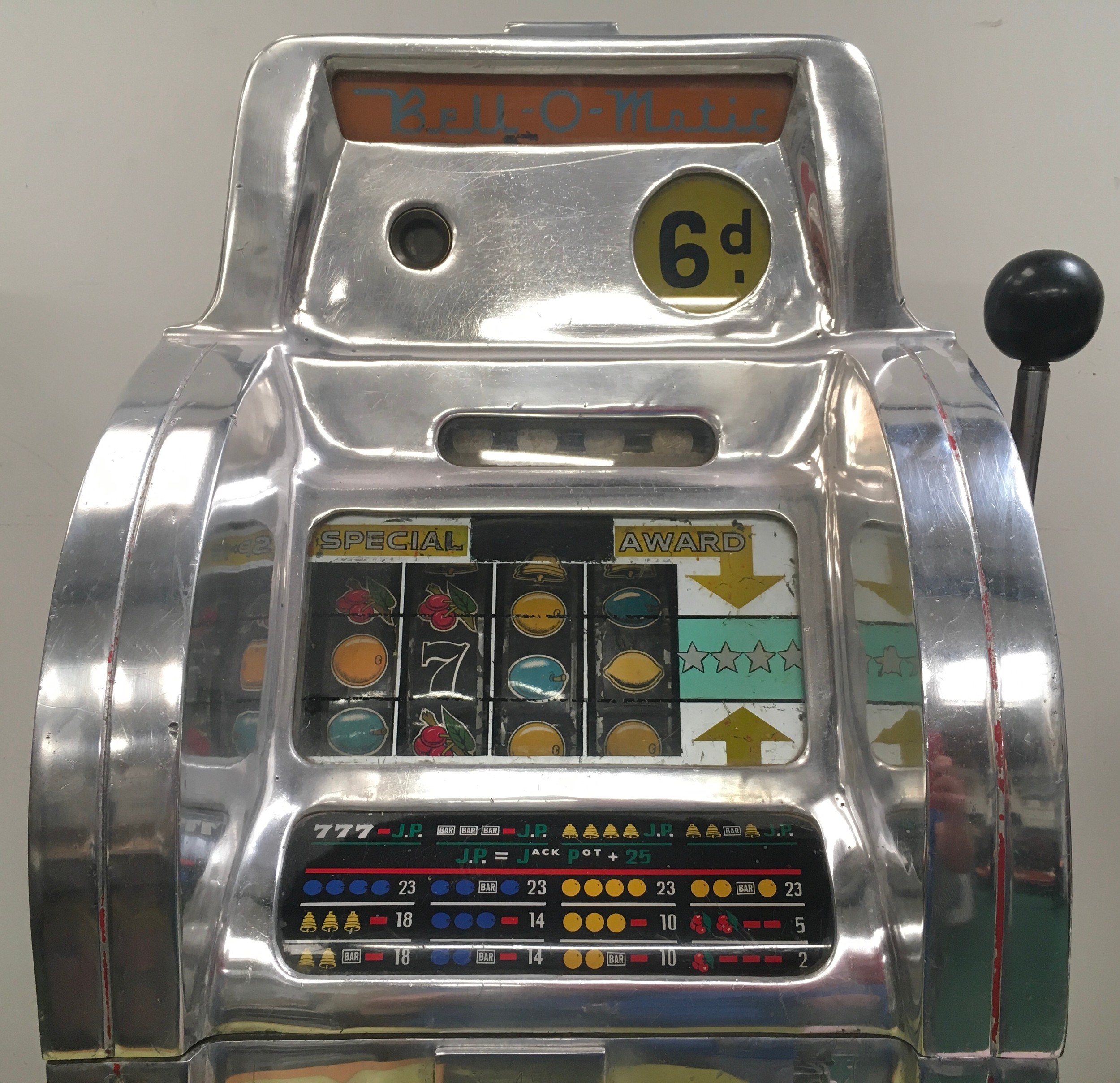 Bell-O-Matic 4 reeler, works on 6d, excellent working condition. Jackpot, coin box, back door and - Image 2 of 10