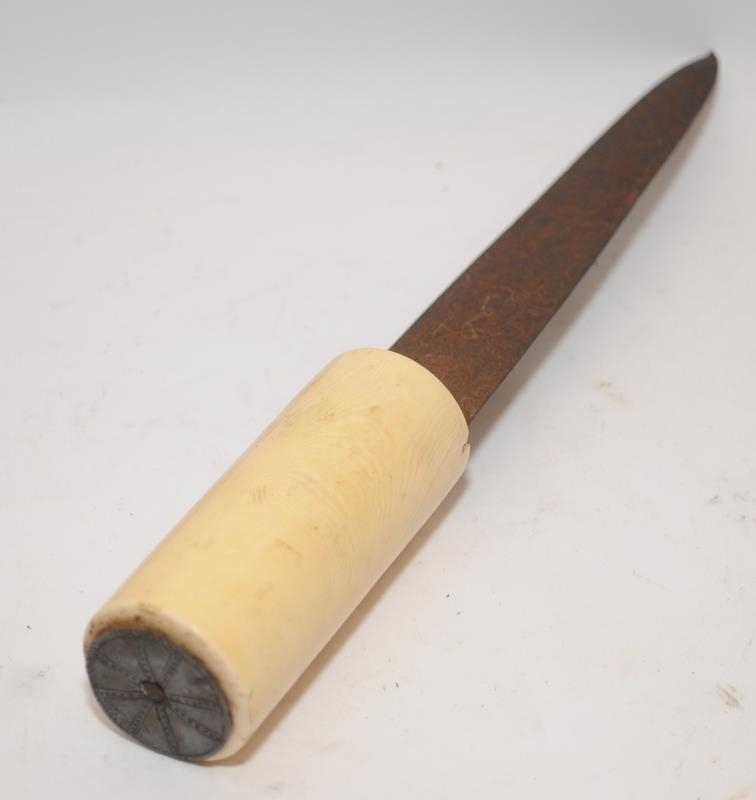 Antique bone handled dagger. - Image 2 of 6