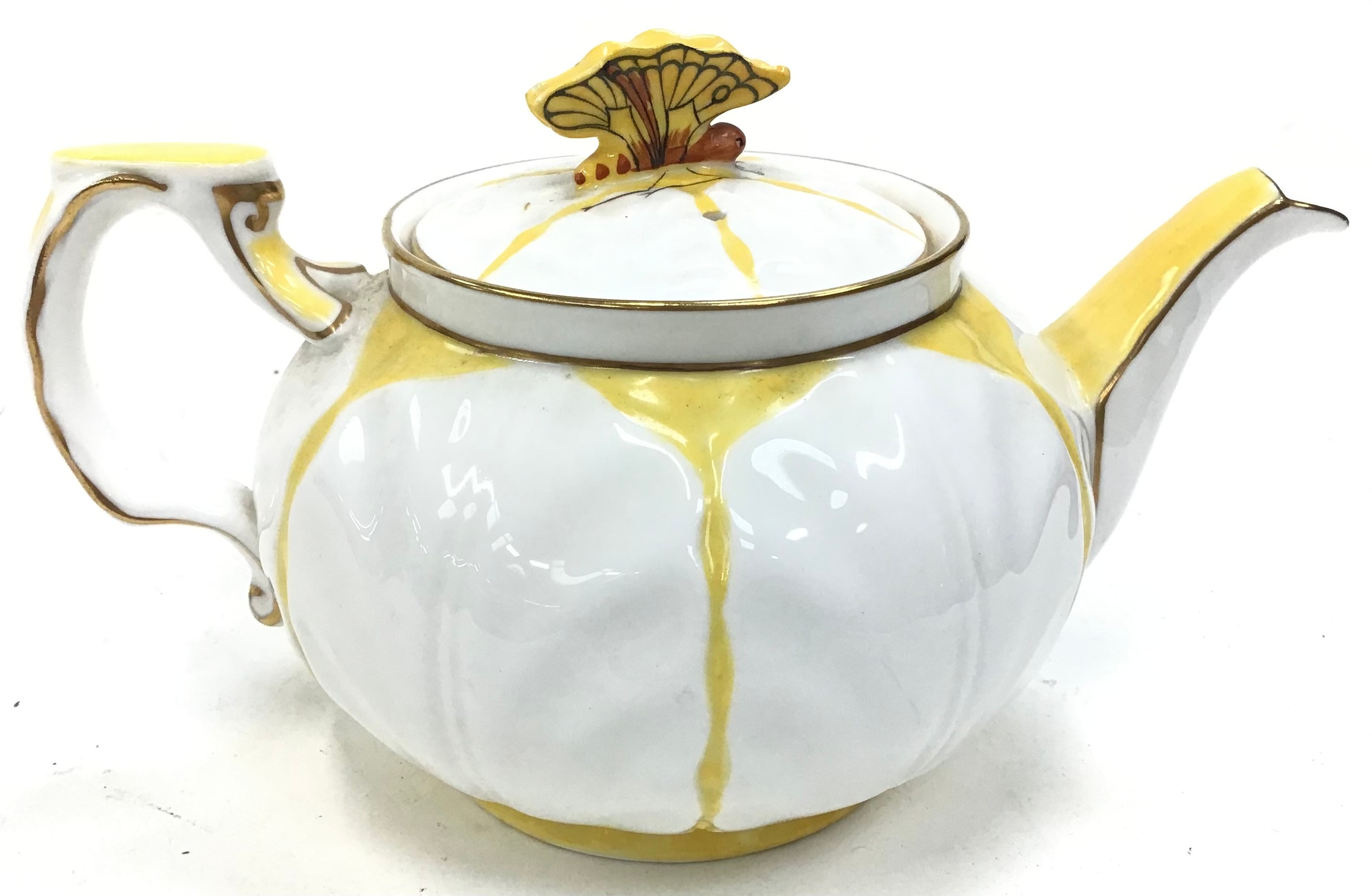 Rare butterfly handle Aynsley teapot. - Bild 2 aus 6