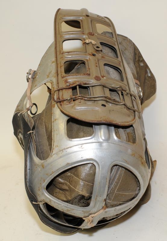 WWII baby's gas mask with 1939 date stamp - Image 6 of 6