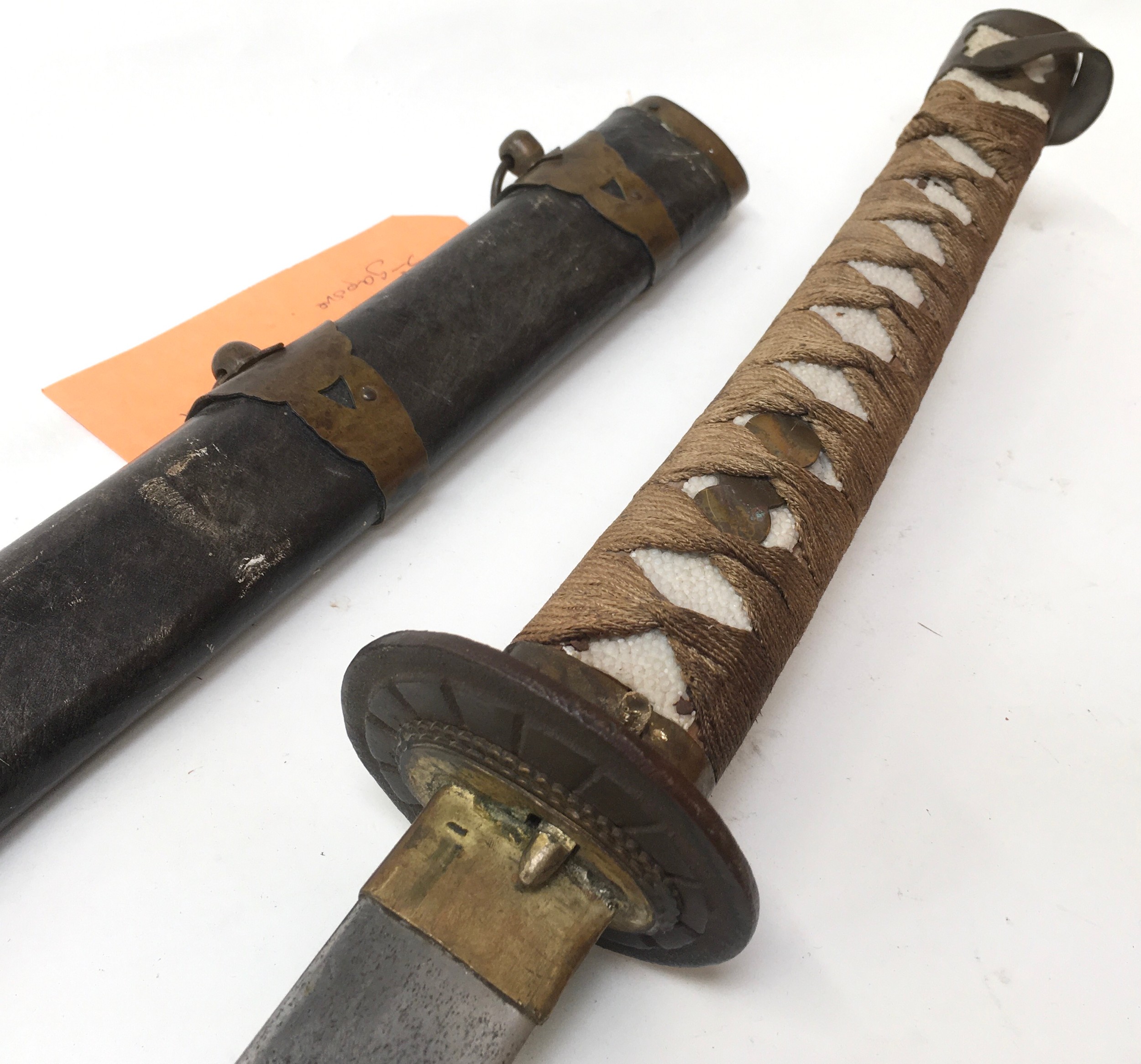 WWII Japanese Officers sword including leather scabbard with brass decoration and a ray skin and - Image 7 of 7