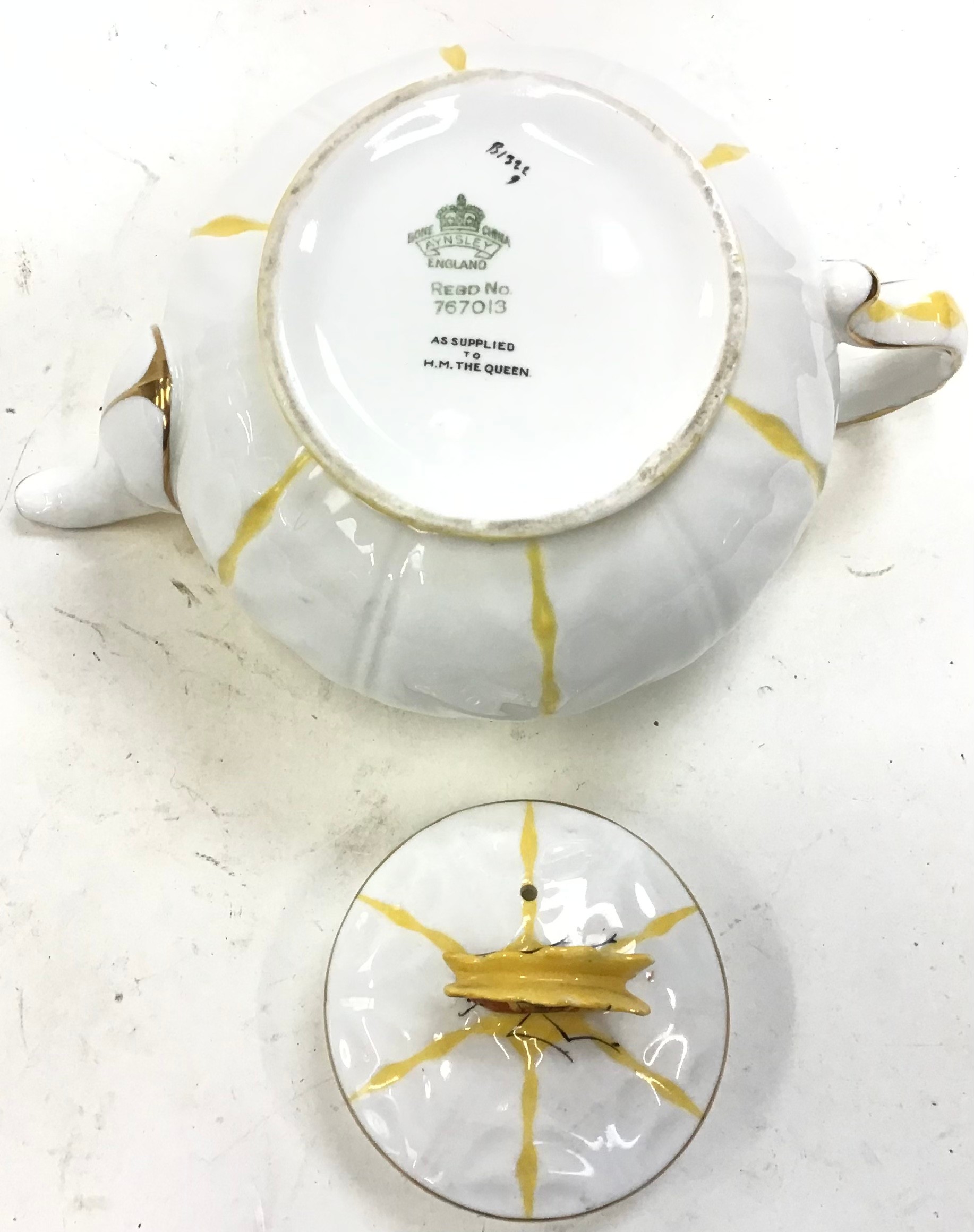 Rare butterfly handle Aynsley teapot. - Bild 4 aus 6