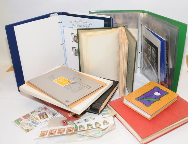 Extensive collection of world stamps contained within a number of albums and stockbooks. Well