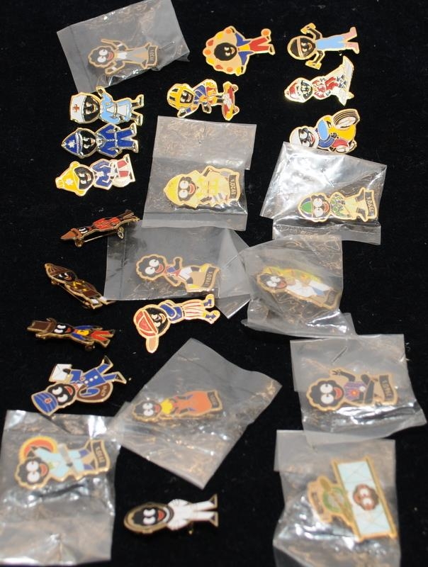 A collection of 23 Golly Badges. - Image 2 of 3