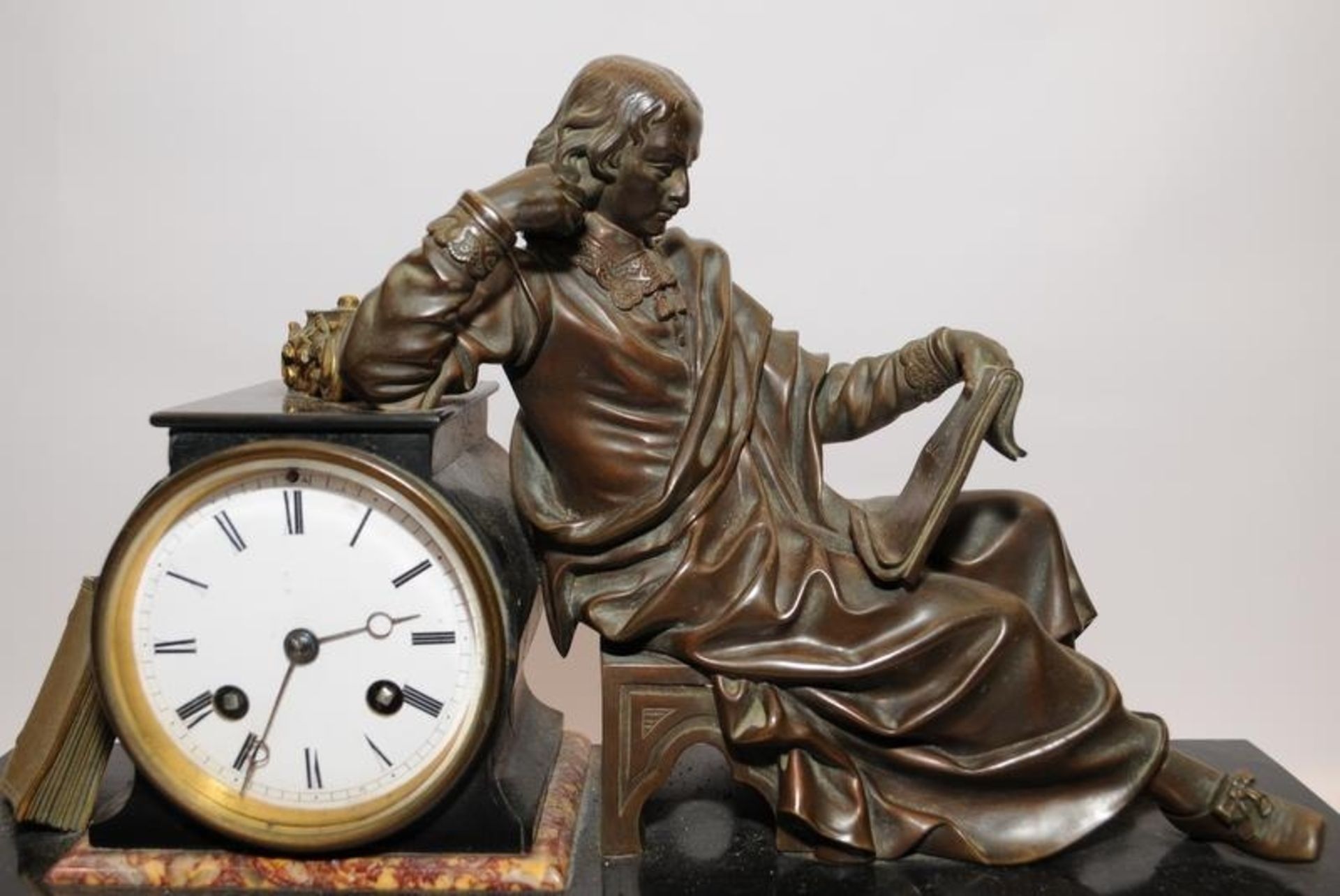 Large French striking mantle clock featuring a bronze figure upon a marble plinth. O/all 44.5cm - Image 2 of 6