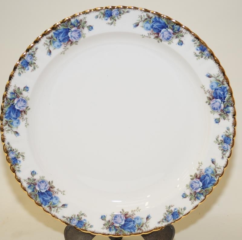 Royal Albert Moonlight Rose Large 35cm charger, 35cm oval platter and gravy boat with stand - Image 2 of 5
