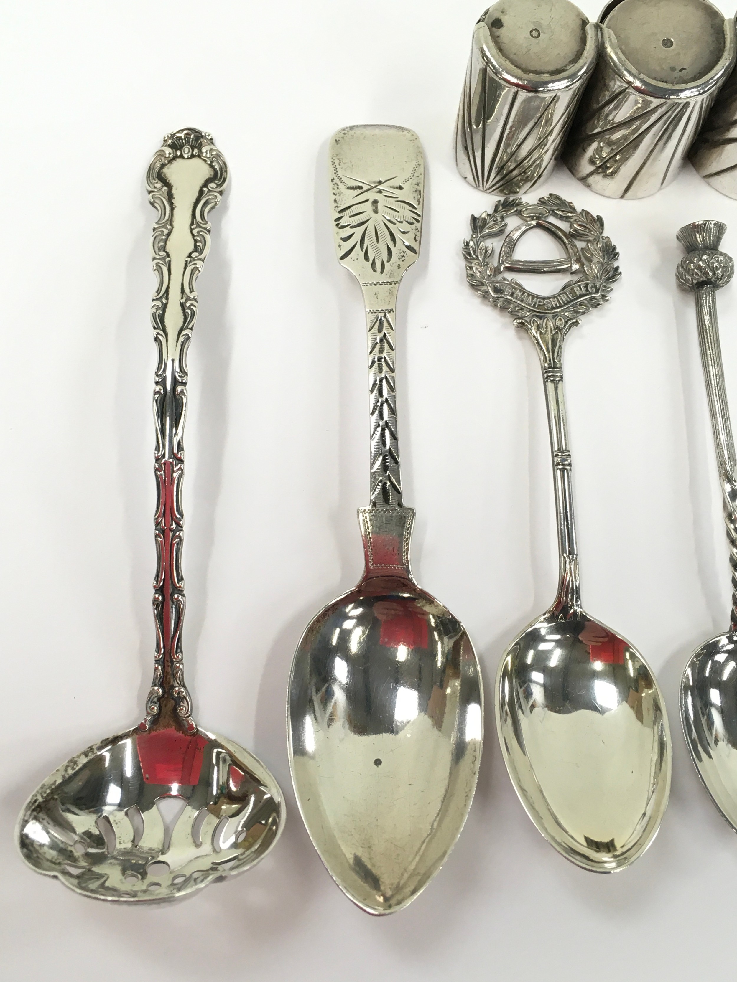 Mix silver items to include a draining spoon - Image 3 of 4