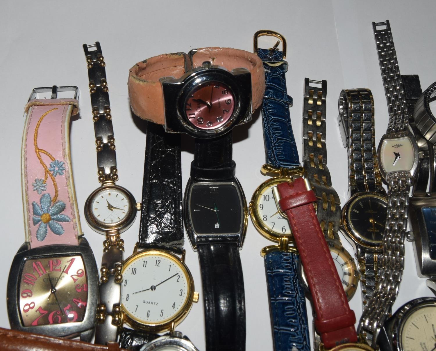 Collection of ladies watches (ref 46 64 105 ) - Image 2 of 5
