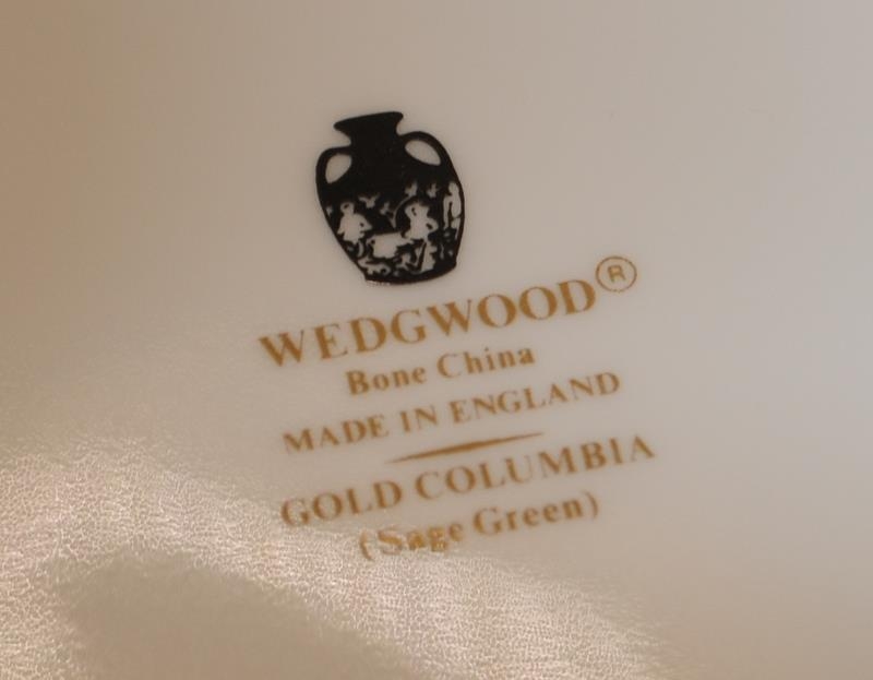 Quantity of Wedgwood to include a tea service for 6 in the Gold Colombia Sage pattern and sone items - Image 4 of 5