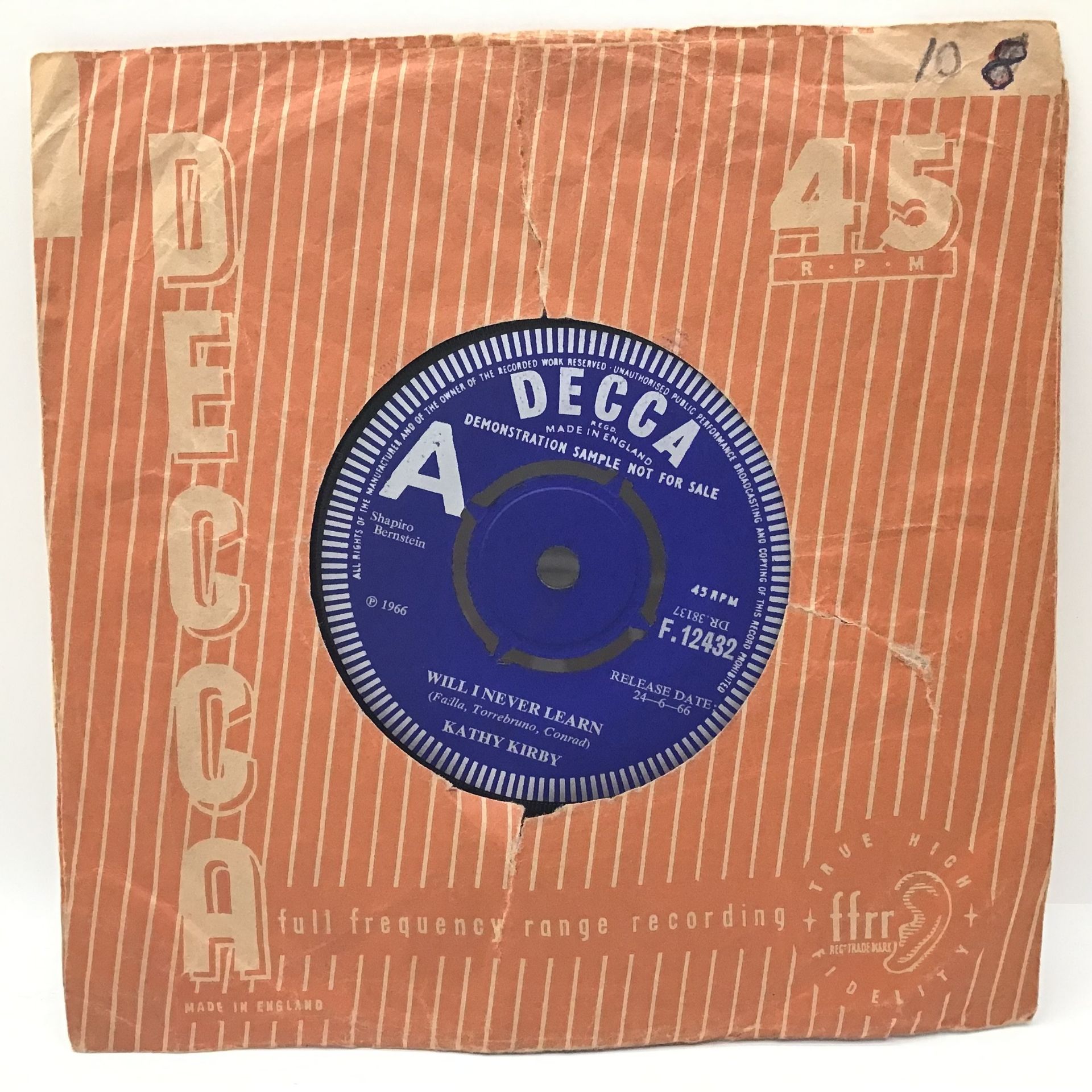 KATHY KIRBY - THE ADAM ADAMANT THEME - DEMO 45. On Decca F.12432 from 1966 and found here in VG+ - Image 2 of 2