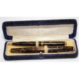 1930's Parker twin tassie set in double jewel gold, includes propelling pencil and P Vacumatic