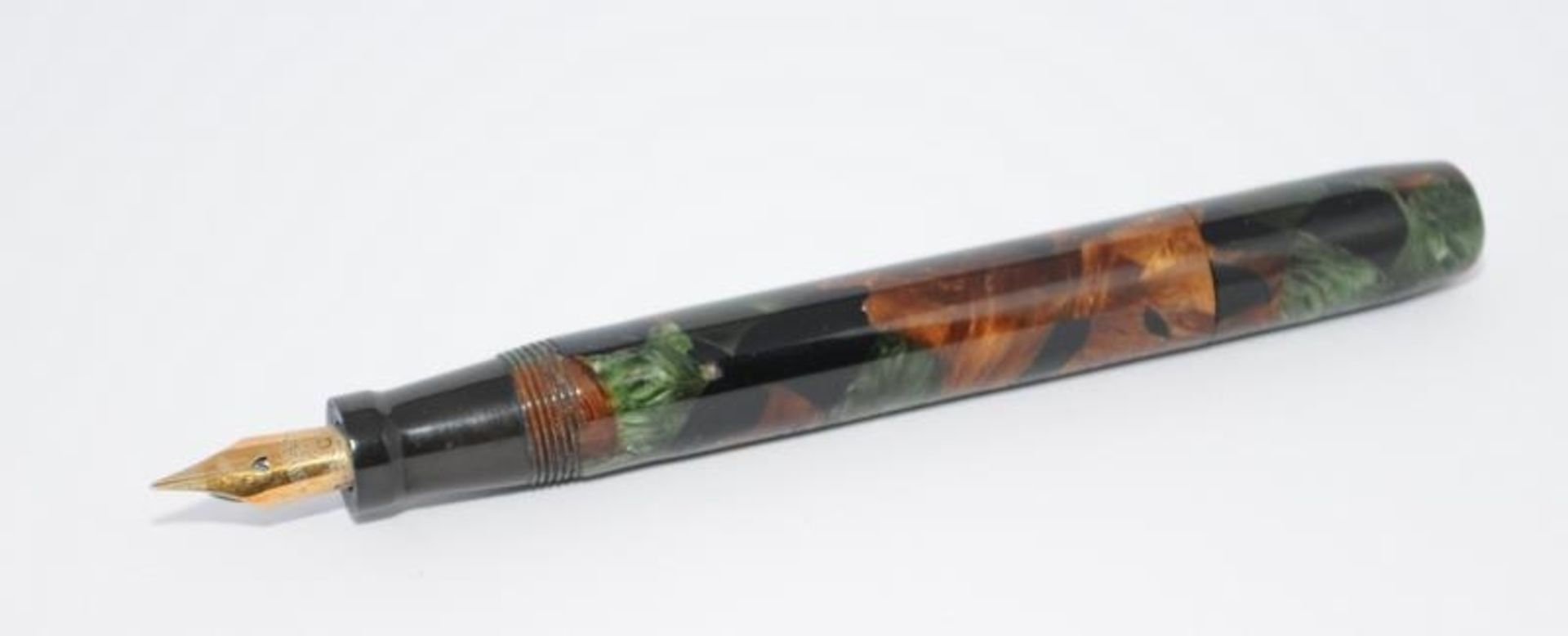 Swan Visofil V2/63 russet and jade fountain pen c/w Swan No.2 14ct nib. Ref.CRK410 - Image 4 of 6